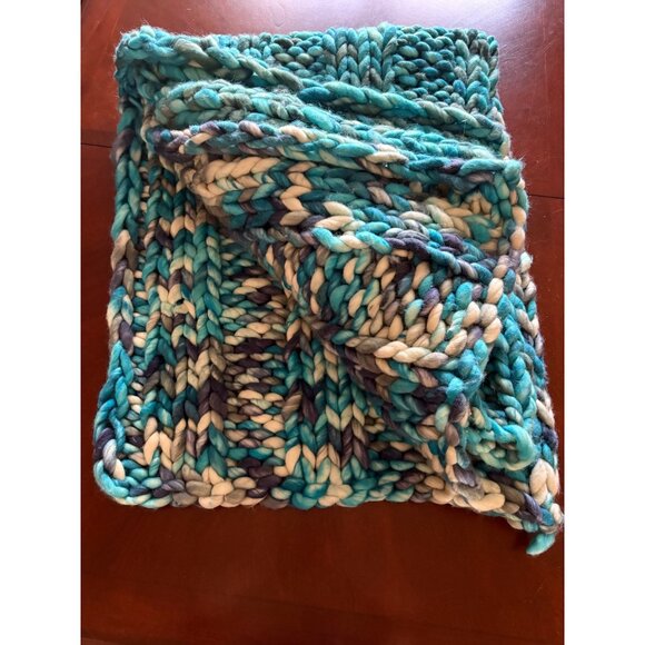 Anthropologie Chunky Knit Wool 50 in x 60 in Oversized Throw Blanket Blue Tones - Picture 5 of 12